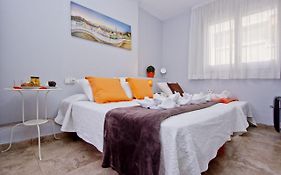 Barcelona City Seven Hostal